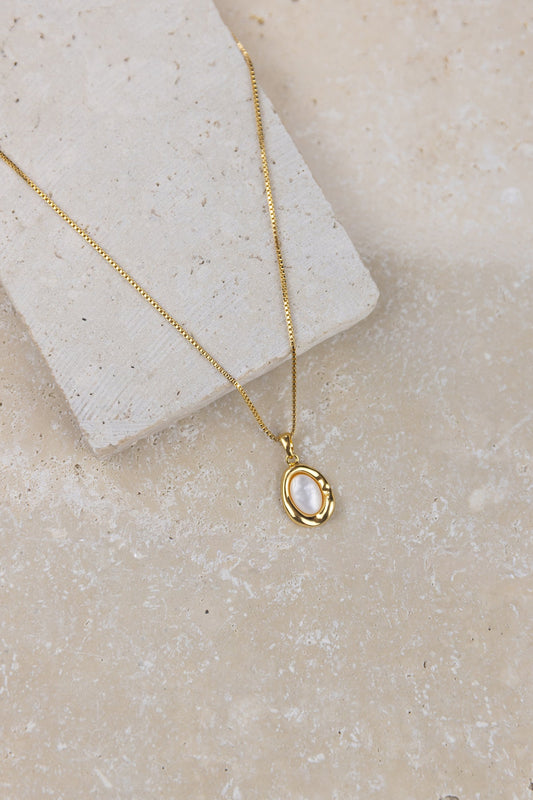 Melodious Necklace Gold